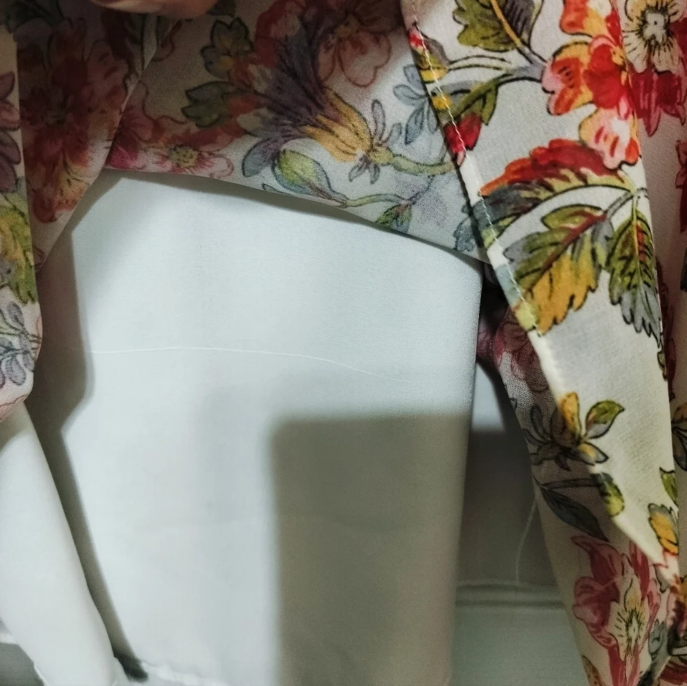 2884) Adrienne Vittadini Floral Ruffle Lined Tie Front Peasant Blouse Size Large - Picture 8 of 11